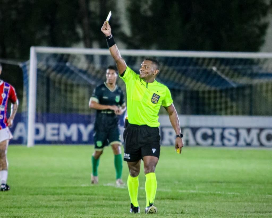 Arbitragem macuxi no Maraca: Daniel Alejandro Hidalgo Blanco vai de quarto árbitro em Fluminense x Atlético-MG