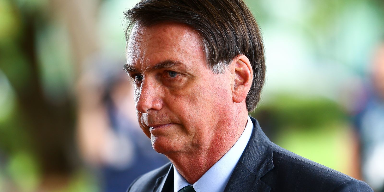 Bolsonaro deve ter alta hospitalar na sexta, diz médico