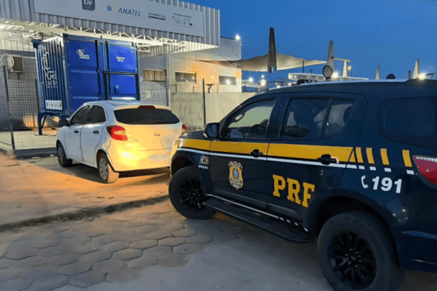 Polícia Federal de RR apreende três veículos, arma de fogo e cidadão por falsidade ideológica