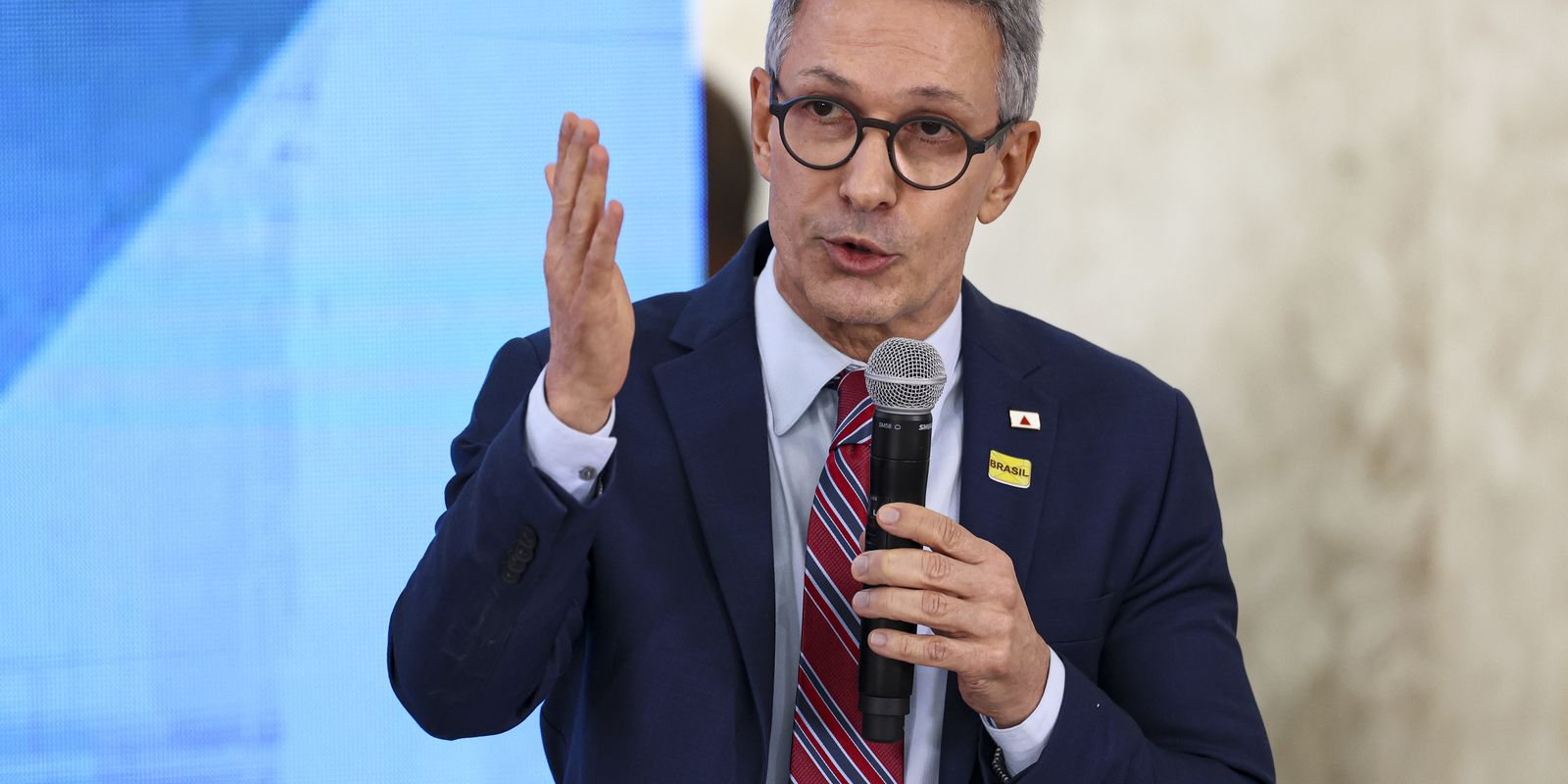 Gilmar Mendes pede inclusão de Romeu Zema no inquérito das fake news