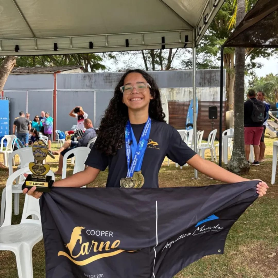 Tem futuro: Maria Valentine Ligoski de apenas 11 anos surge como promessa da natação macuxi