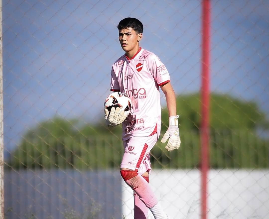 Goleiro roraimense Davi Medeiros segue como titular do Vila Nova-GO, semifinalista do Campeonato Goiano Sub-15