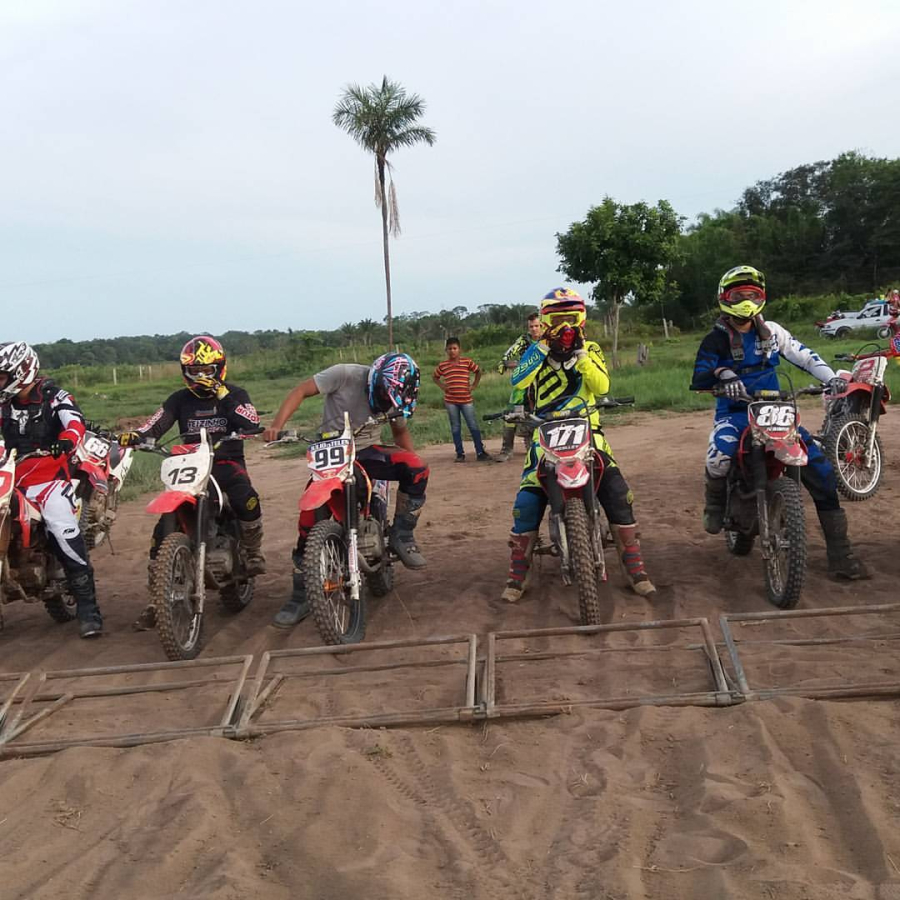 Adrenalina de sobra em Mucajaí, domingão de 3° Etapa do Campeonato Amigos do Arraes de Motocross 