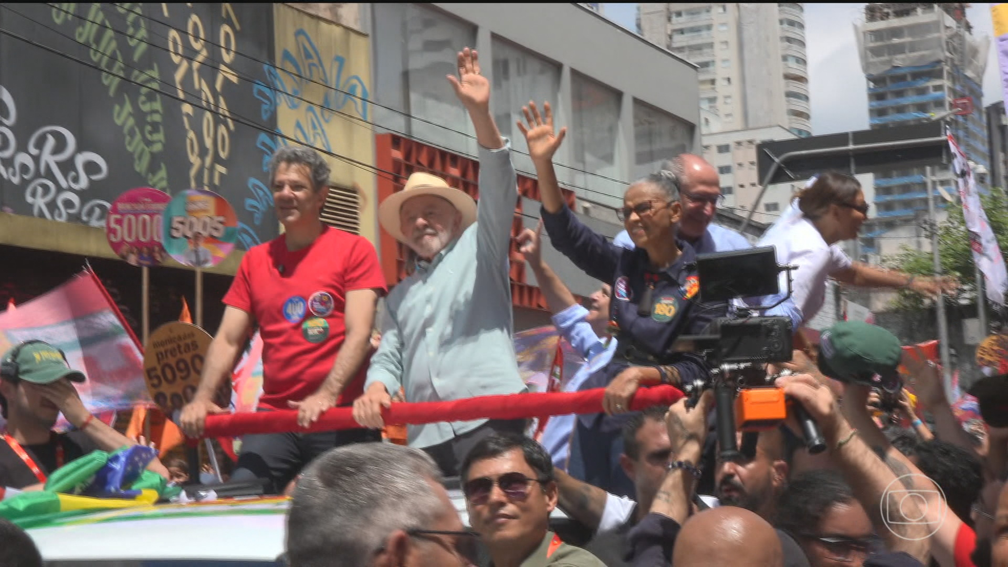 Presidente Lula, candidato à reeleição pelo PT, faz campanha em São Paulo