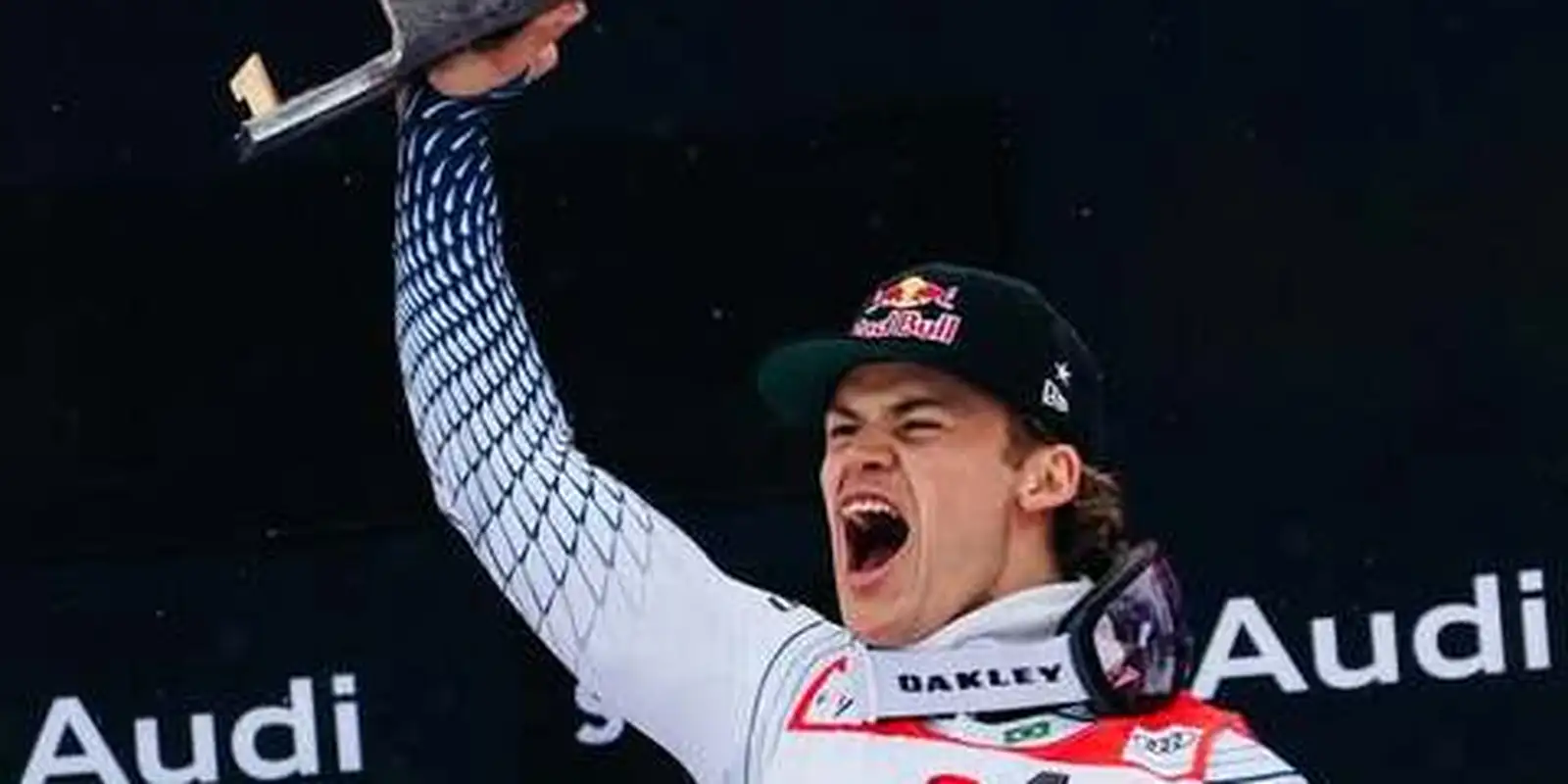 Lucas Pinheiro abre temporada com ouro em slalom gigante na Áustria